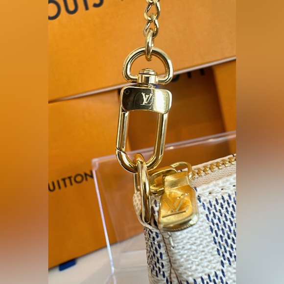 Authentic Louis Vuitton Limited Edition Damier Azur Mini Pochette 2018 ✨ - Picture 6 of 12